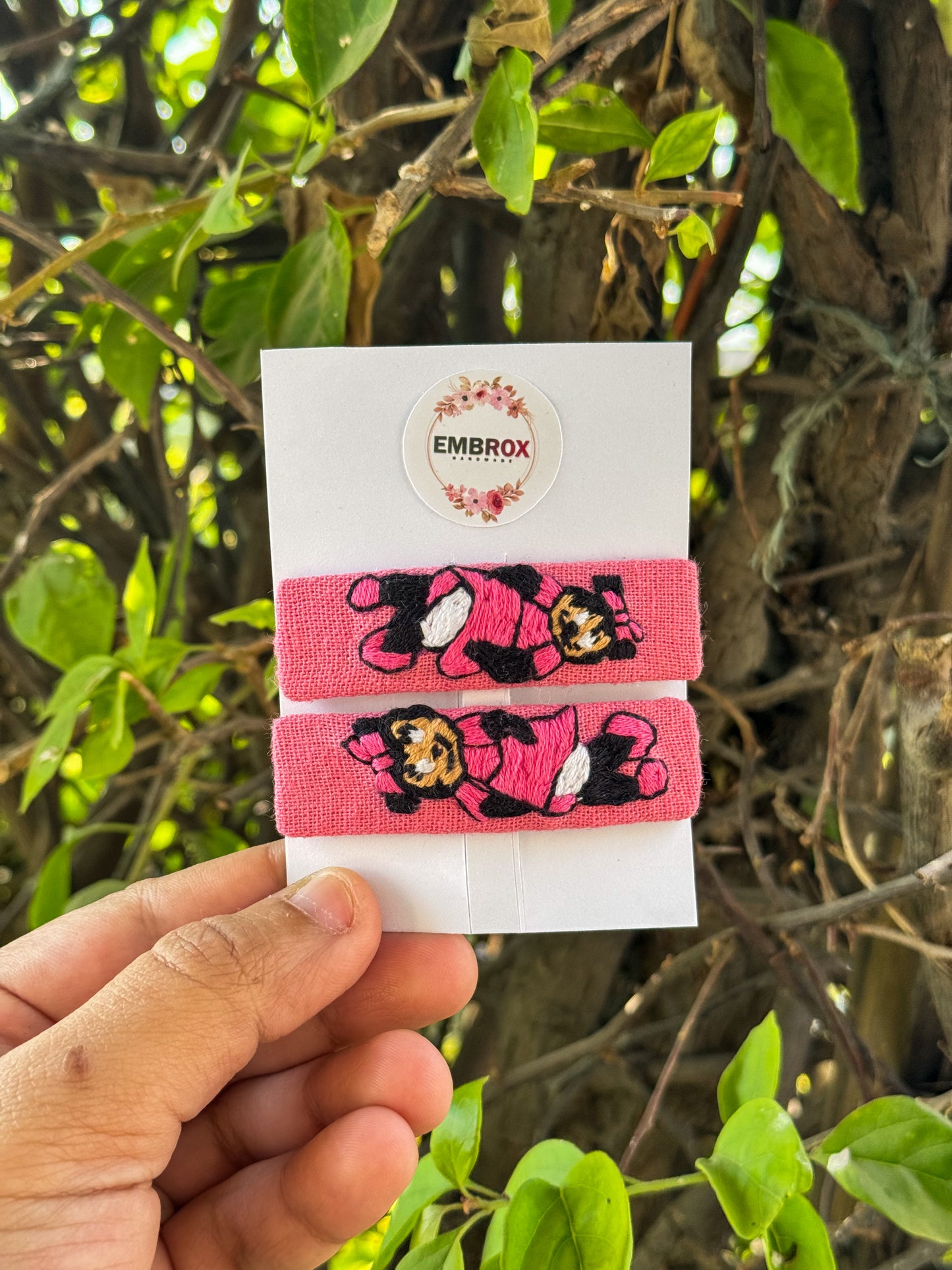 Minerva Bow hair pins