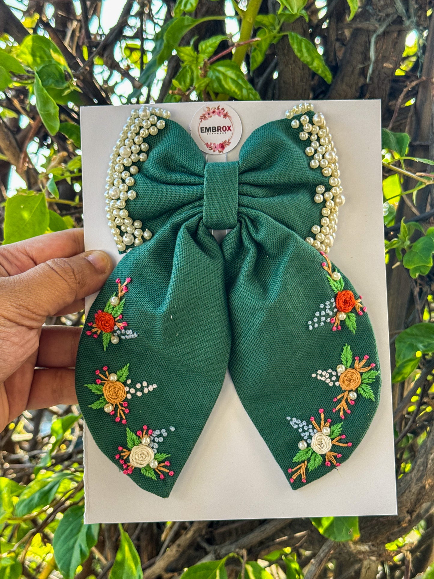 Emerald Pearl Garden Bow