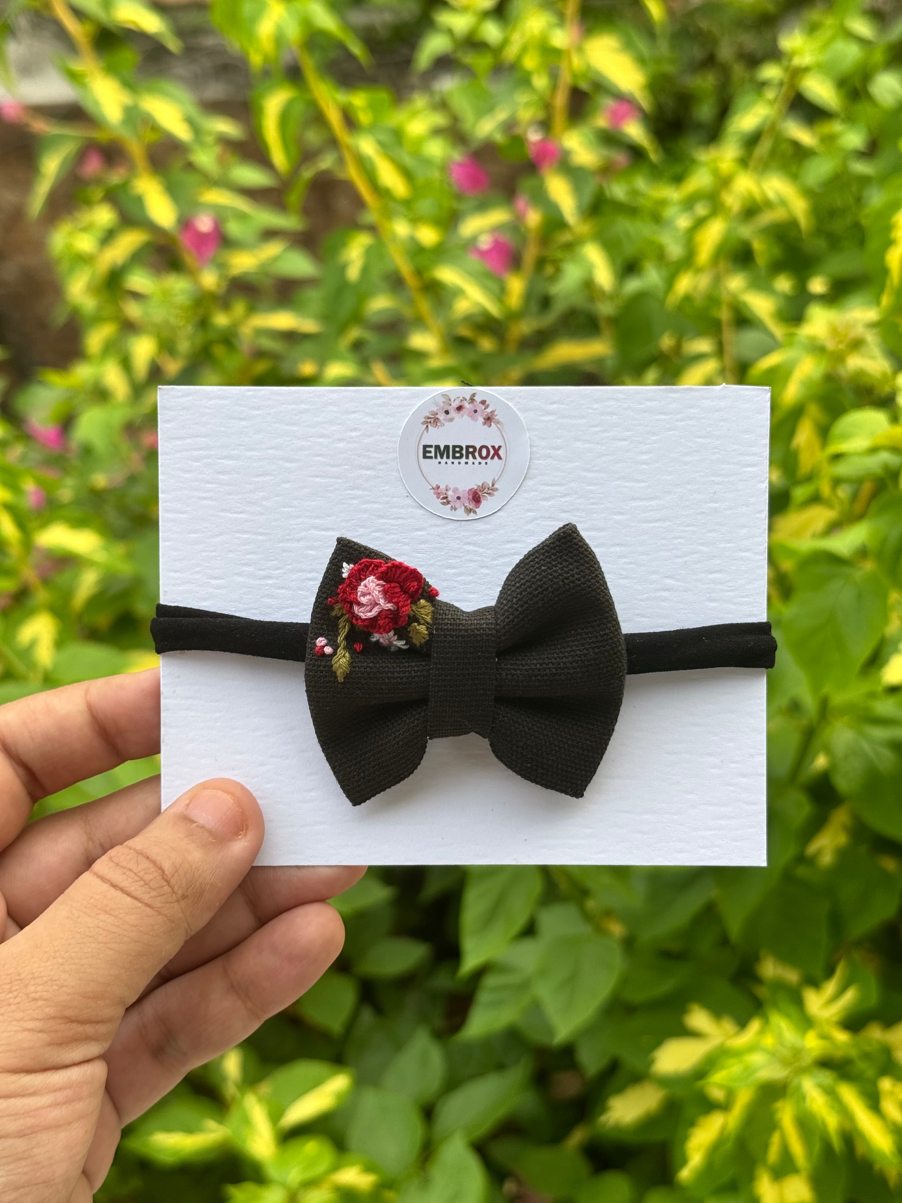 “Midnight Rose Embroidered Bow Headband” 🌹✨