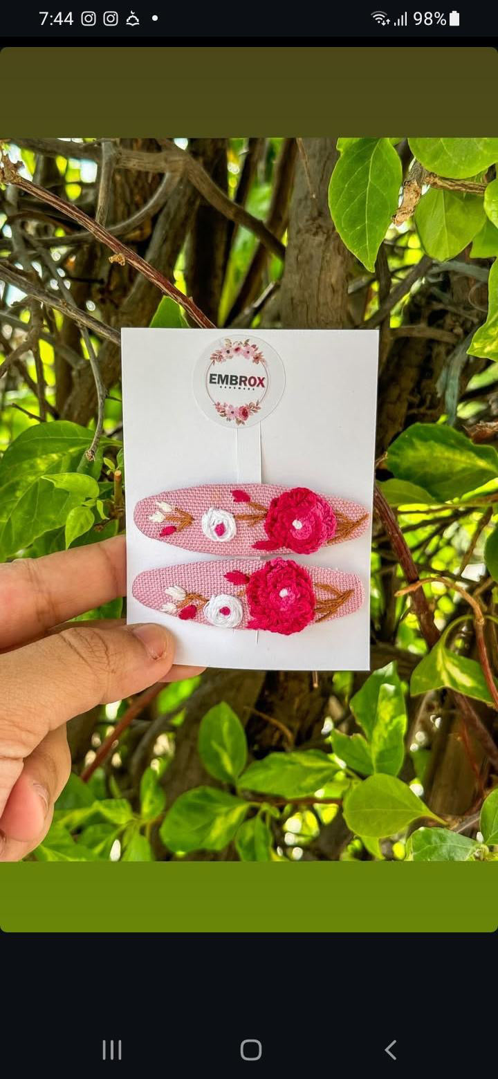 Petal Whisper Hair pins