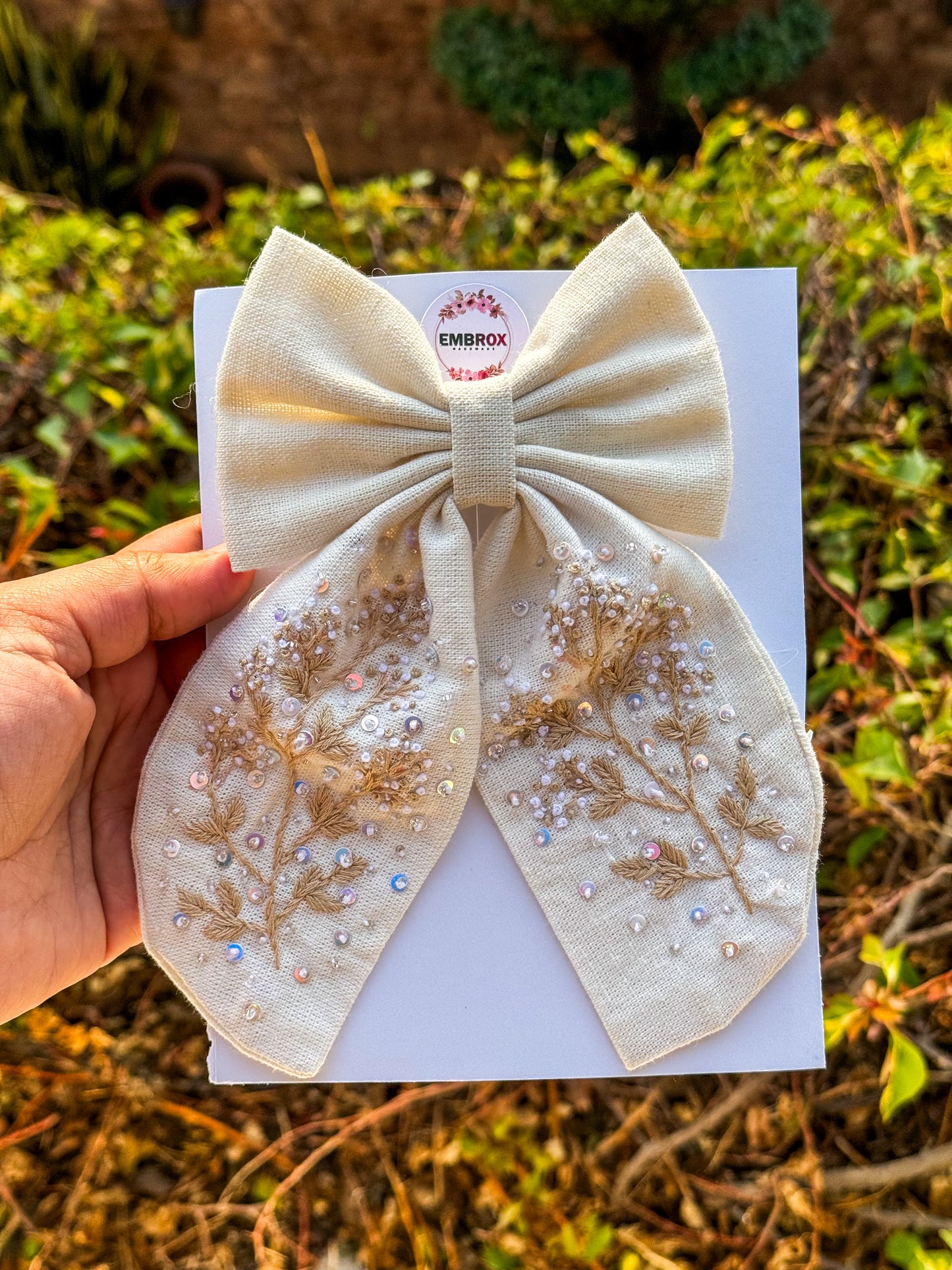 The "Vintage Willow"hair Bow