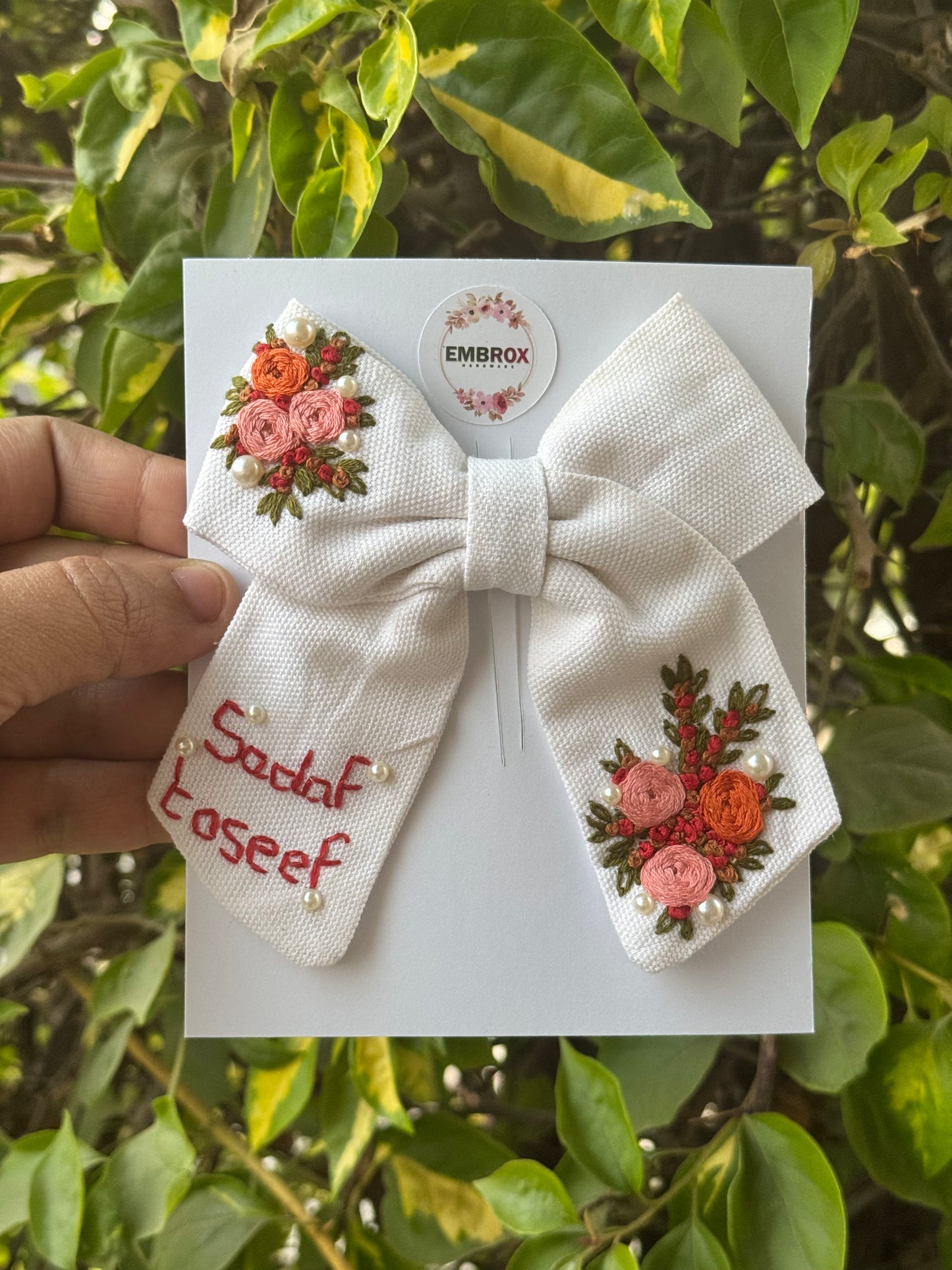 The Canvas Vignette hair bow
