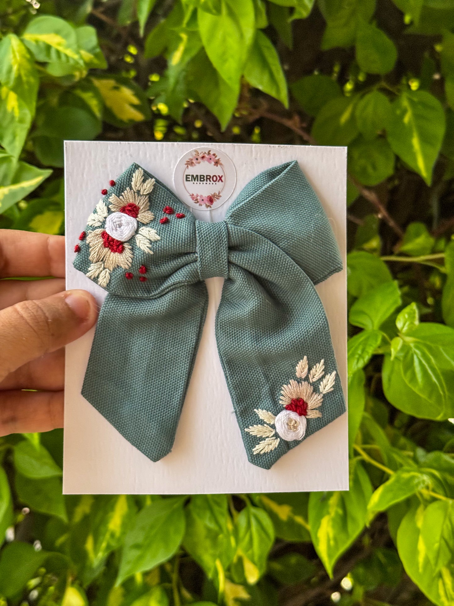 The "Gardenia" Embroidered Hair Bow