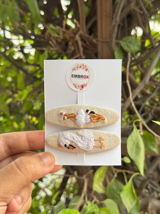 The 'Odette' Embroidered Swan Snap pins